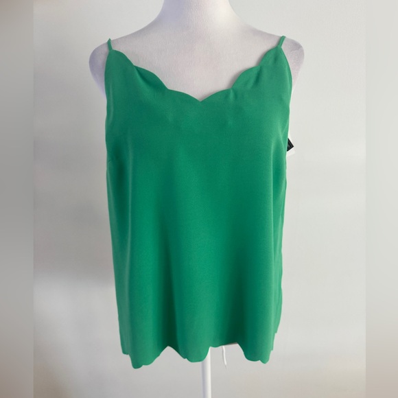 Halogen Tops - New! HALOGEN Green Scalloped Camisole Top medium